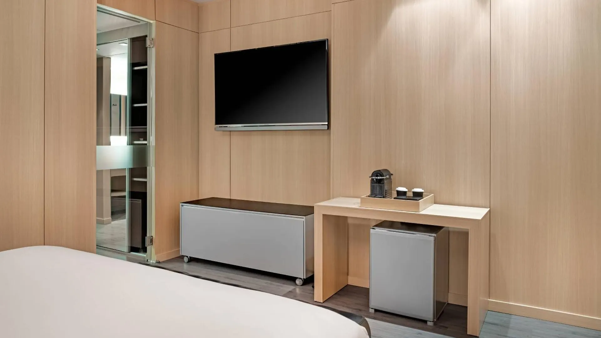 Ac Hotel Sants By Marriott Barcelona
