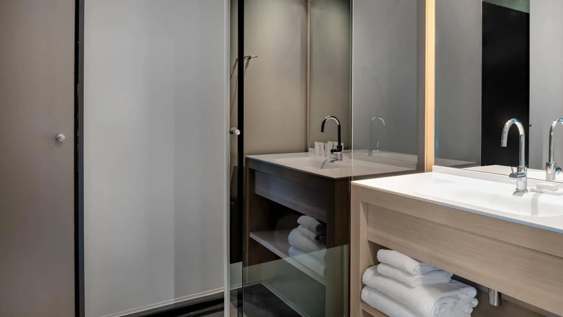 Ac Hotel Sants By Marriott Barcelona