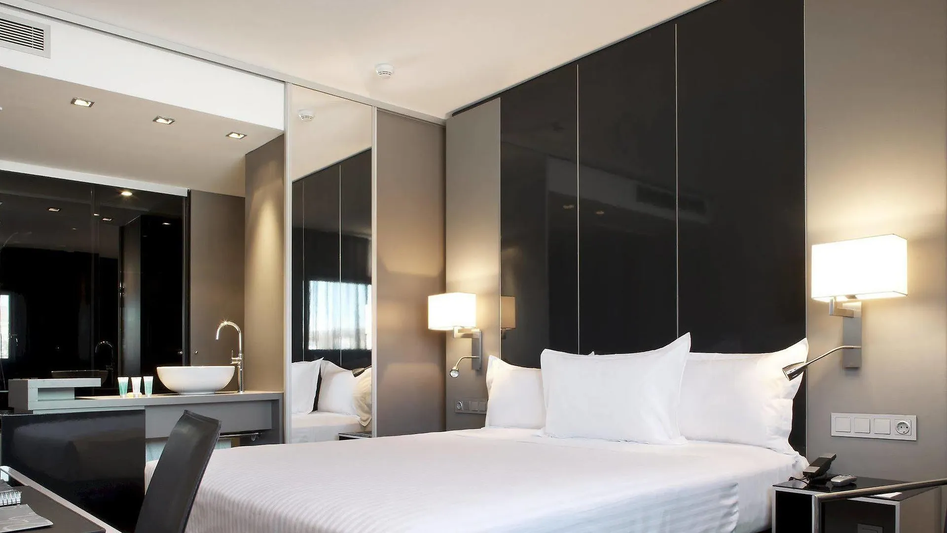Ac Hotel Sants By Marriott Barcelona 4*,
