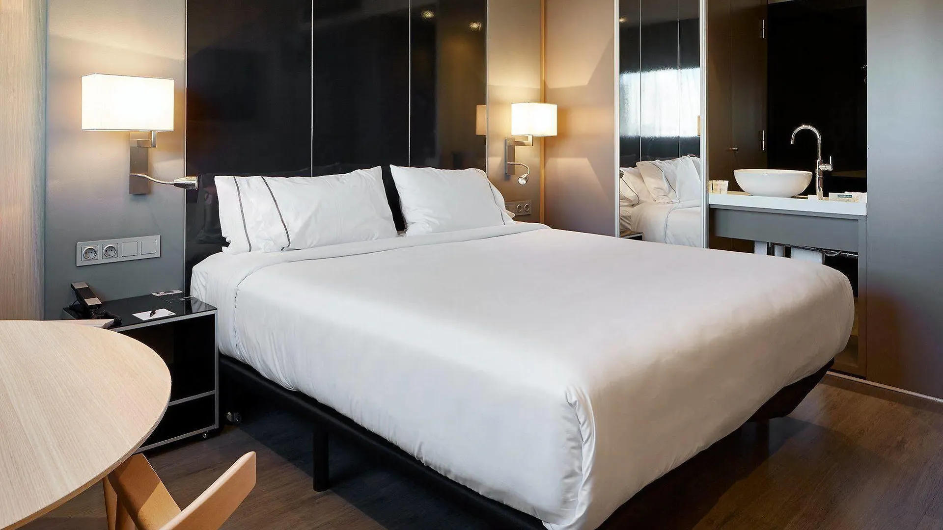 Ac Hotel Sants By Marriott Barcelona 4*,